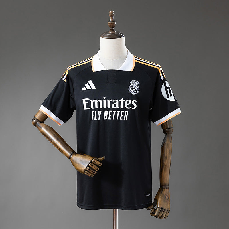 Real Madrid 26/27 Special Edition (Super Entrega)