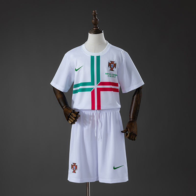 Conjunto Infantil Portugal 2012 Away Retro