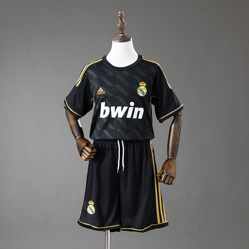 Conjunto Infantil Real Madrid 11/12 Away Retro